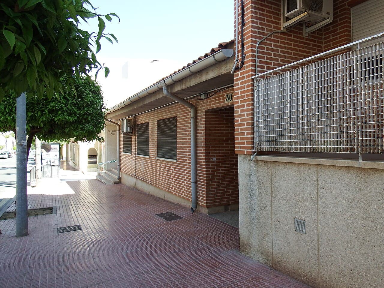 Casa Cuartel van de Guardia Civil in San Miguel de Salinas, in de regio Costa Blanca